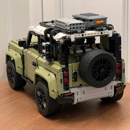 Technical Rover Defender Collector'S Building Blocks Set - Image 7