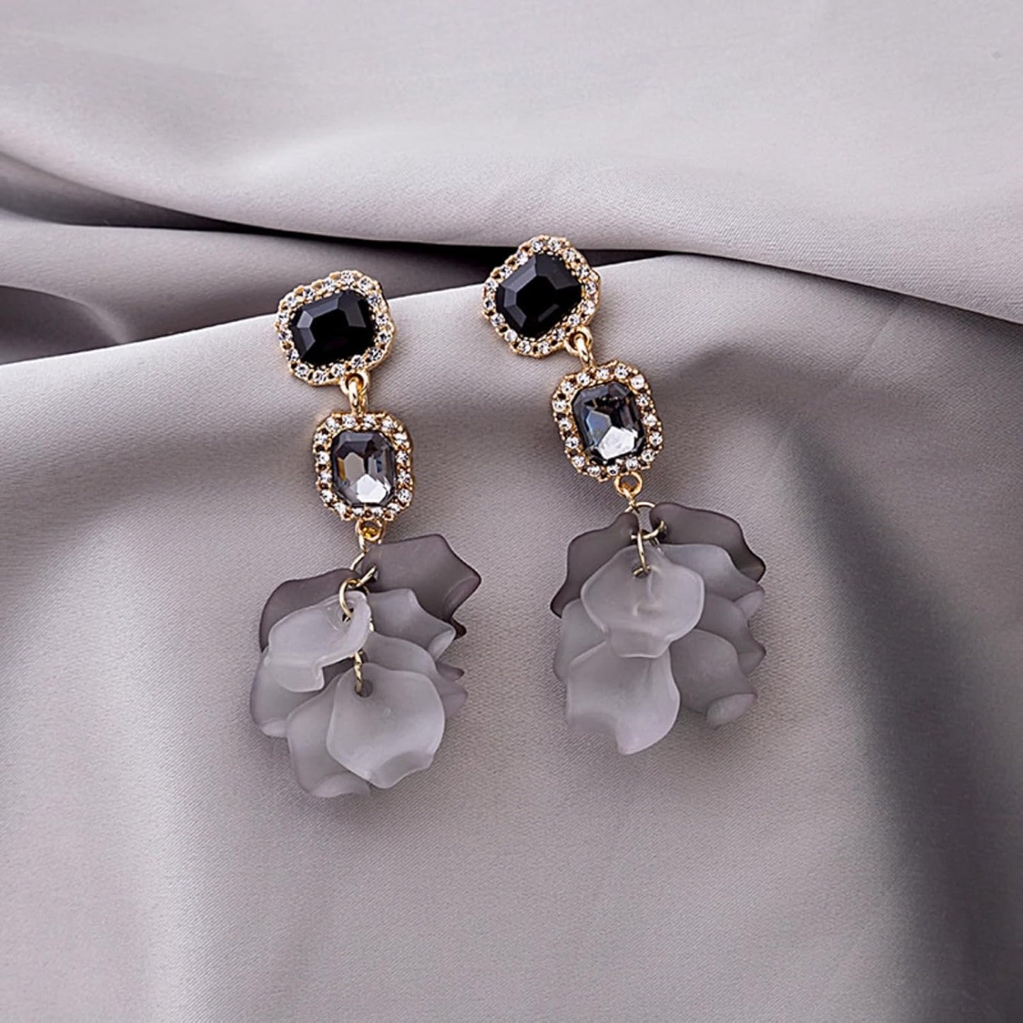 Vintage Acrylic Black Rose Petal Earrings for Women,Dangle Exaggerated Flower Earrings Statement Floral Tassel Earrings Valentine's Day Gift - Image 3