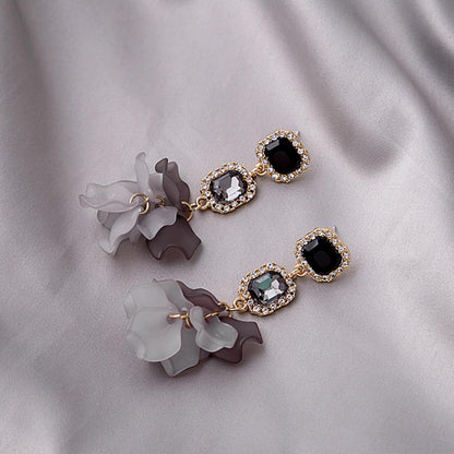 Vintage Acrylic Black Rose Petal Earrings for Women,Dangle Exaggerated Flower Earrings Statement Floral Tassel Earrings Valentine's Day Gift - Image 4