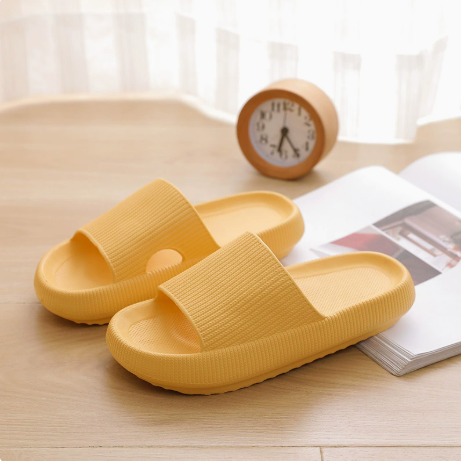 Cloud Slippers for Women and Men, Pillow House Slippers Shower Shoes Indoor Slides Bathroom Sandals, Ultimate Comfort, Lightweight, Thick Sole, Non-Slip, Easy to Clean yellow（44-45）