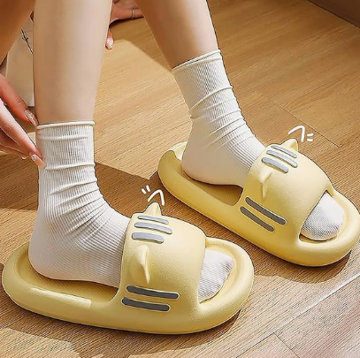 Women’s Slides Cute Bathroom Slippers Non-Slip Cartoon Cat Shaped Indoor Outdoor Summer Slippers（yellow，40-41） - Image 2