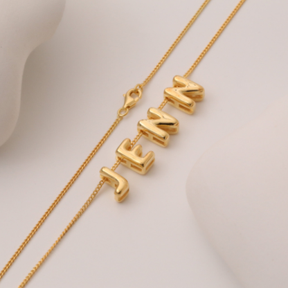 Custom letter necklace with a complete set of letter beads from A to Z, 10mm heart pendant, three colors available, chain accessory included - Gold - Image 3