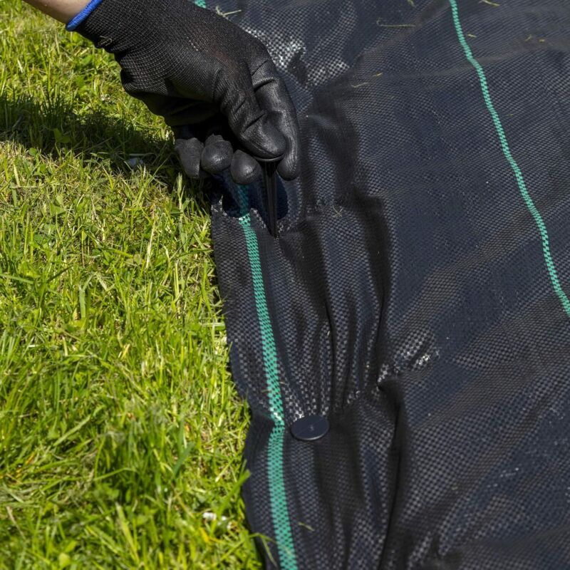 Pack Of 100 Ground Stakes For Fixing Weed Control Fabric Or Mole Control Netting Black - Image 2