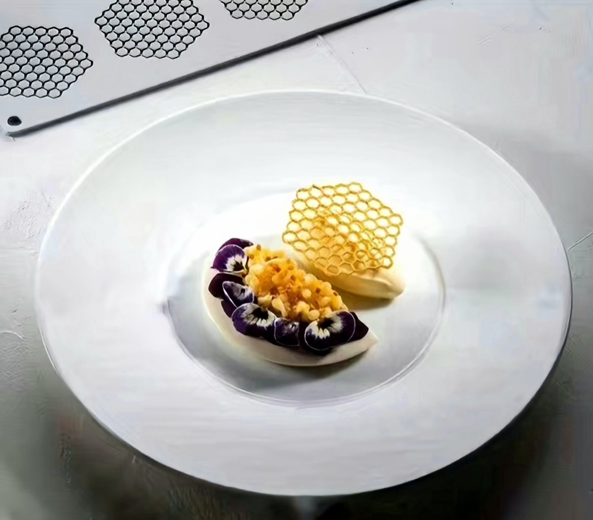 Honeycomb silicone mold / tile mold - Image 4