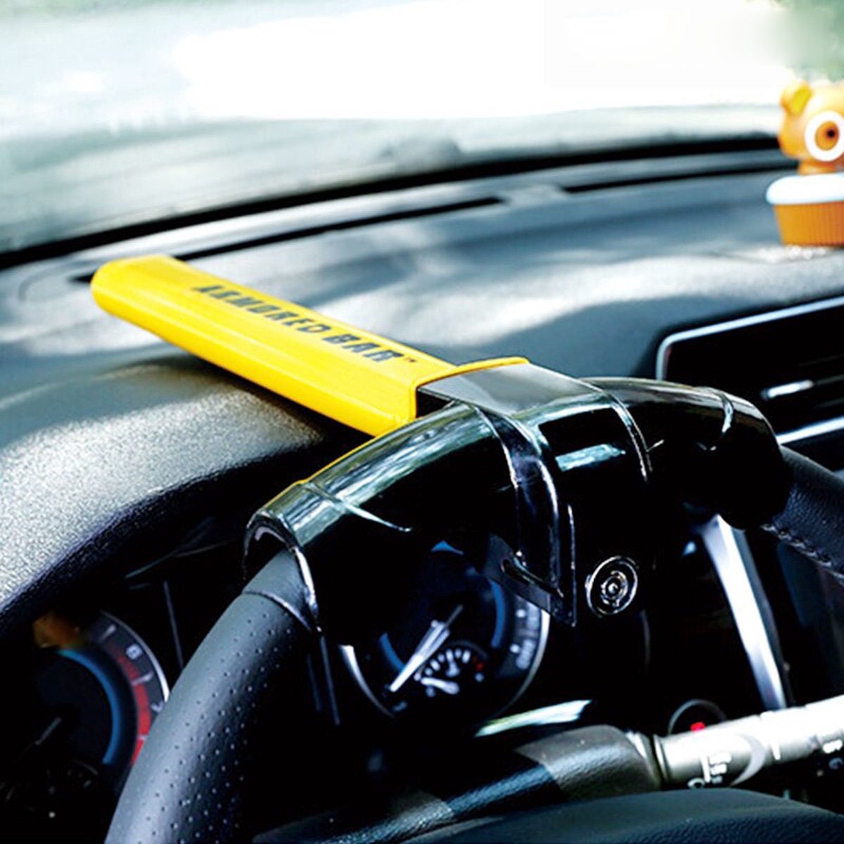 Car steering wheel lock - Anti-theft - Lock for classic cars - Security lock - With 2 keys - Yellow - Image 3