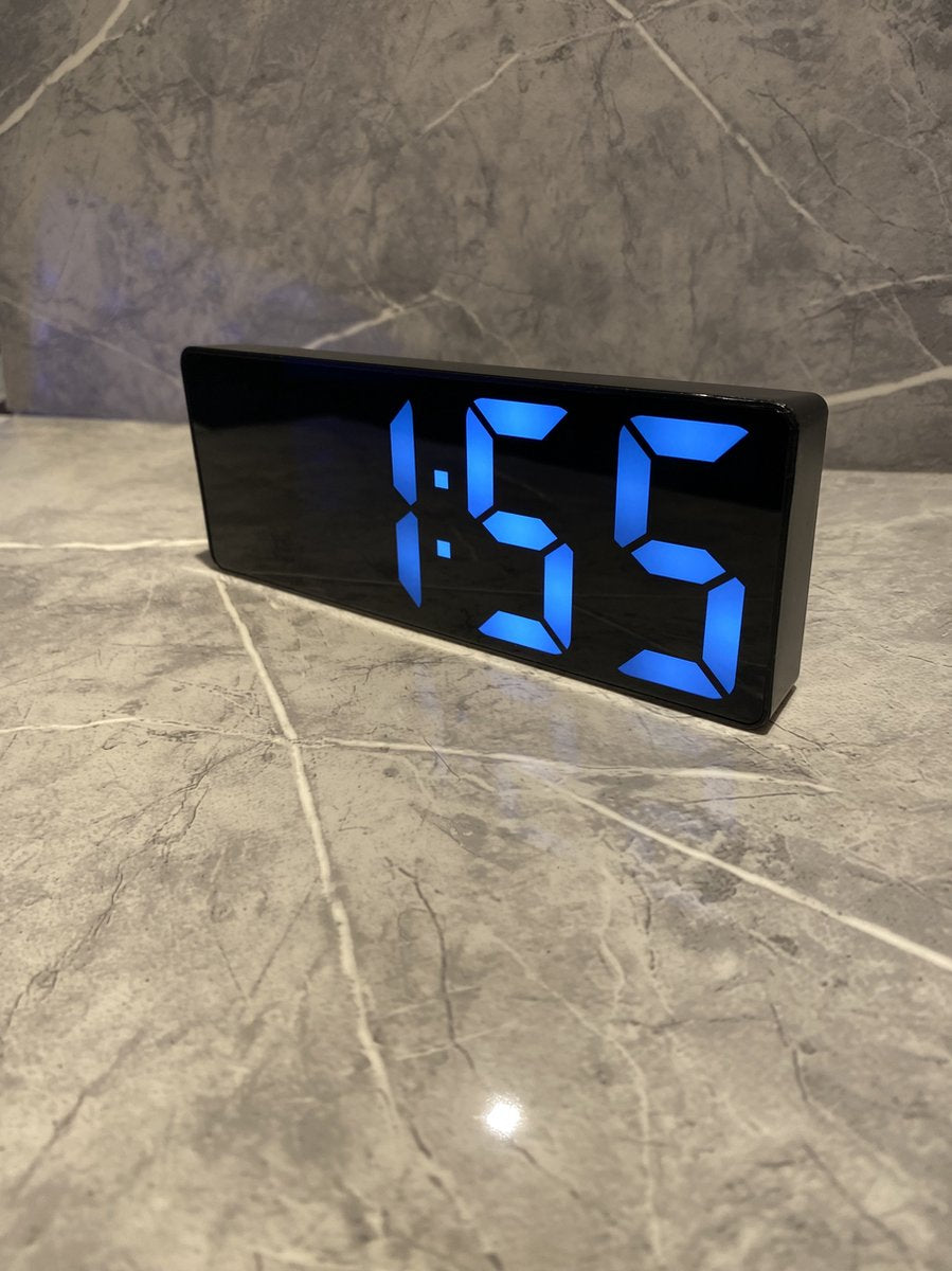 Klok Digital Deluxe - Bedroom - Sound Sensor - Wekker - Black - USB - Battery - LED Wit - Image 4
