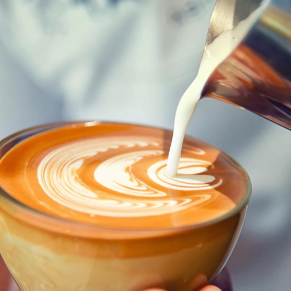 Milk Jug - Barista Latte Artisan Accessories with Lid - 600ml Milk Jug - Stainless Steel Milk Jug with Lid - Milk Frothing Jug - Coffee Milk Jug with Cup - Suitable for Cappuccino, Espresso, and Barista Use - Image 5