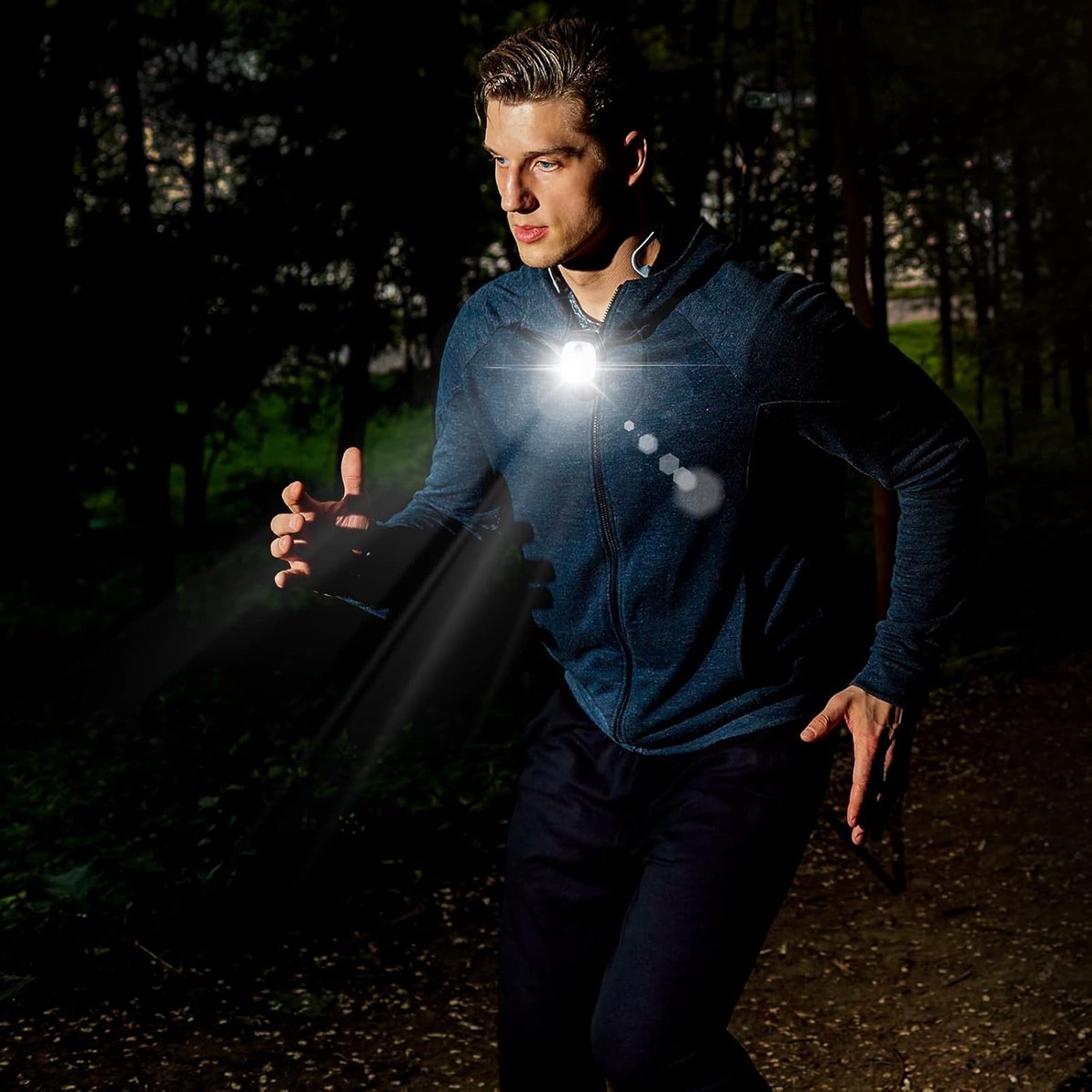 Clip-on outdoor running light, LED flashlight, USB rechargeable, reflective plastic safety light, accessory for running/training/racing. - Image 3