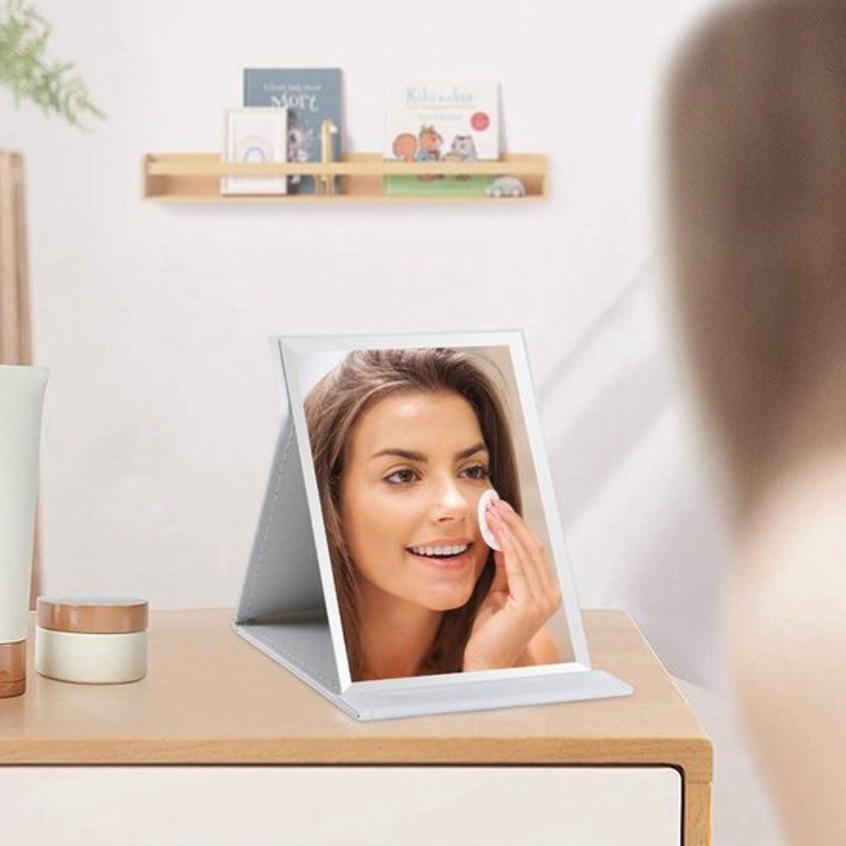 Folding tabletop mirror with PU leather cover – 125 x 17 cm – Portable travel mirror with stand – Makeup mirror for office and camping - Image 5