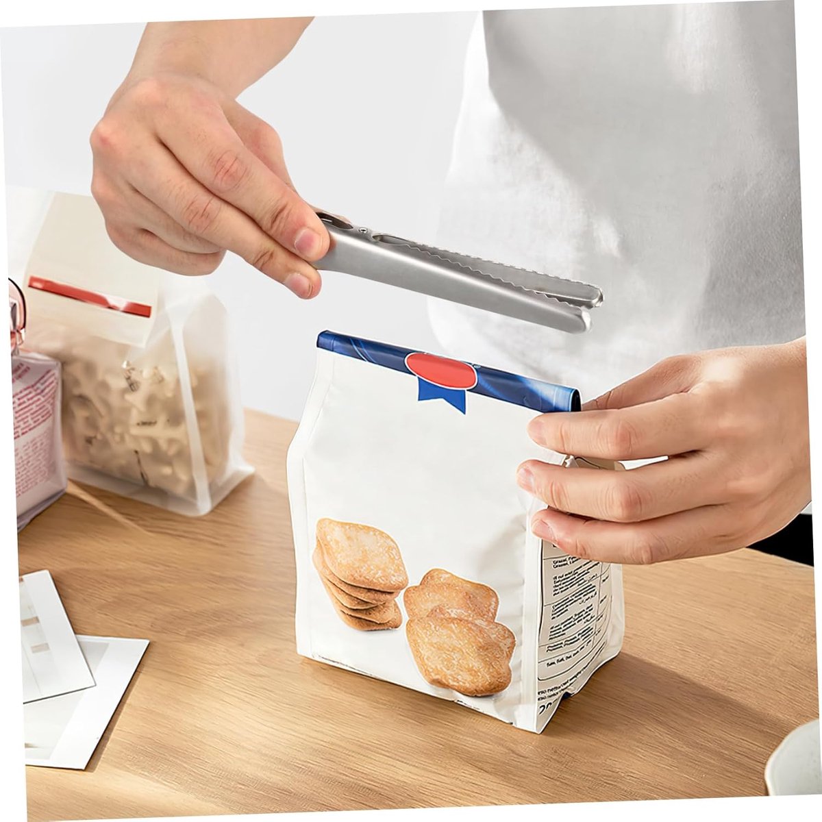 Set of 12 stainless steel bag closure clips - Reusable closure clips for bags, food, coffee, bread - Freshness clip for packaging - Bag closure - Closure clip - Food bag - Airtight closure clip - Image 5