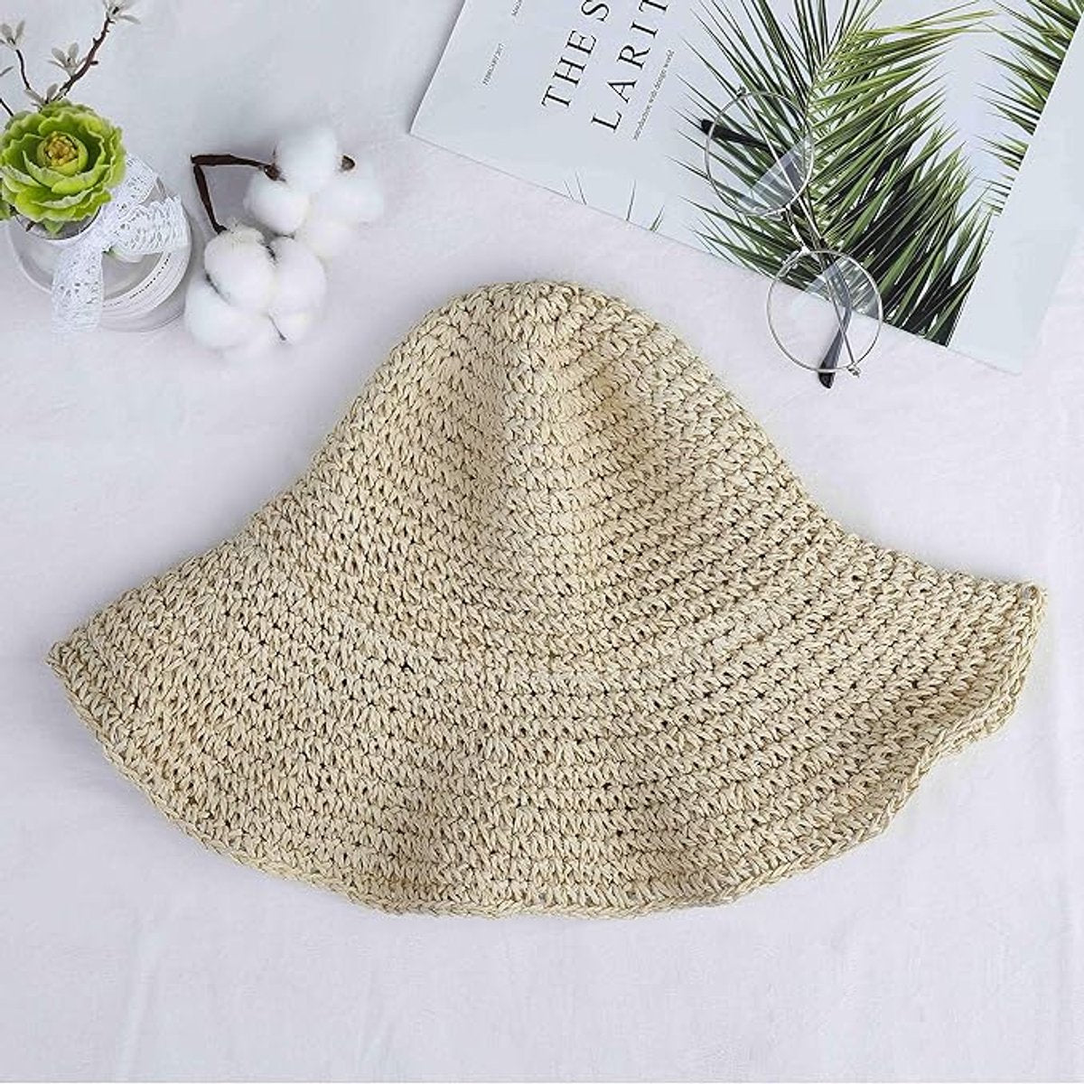 Women's foldable straw hat - Optimal sun protection - Wide brim - Foldable - Holiday decoration - 100% raffia paper (beige) - Image 2