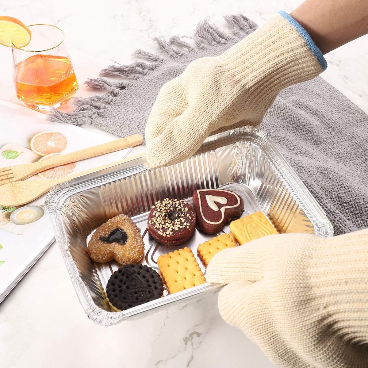 Gloves - Kitchen Gloves - Heat Resistant Kitchen Gloves - BBQ Gloves - Anti-Scald Gloves - Thick Knitted Cotton - For Indoor and Outdoor Use - For Oven - Airfryer - High Temperature Grill - Hot Dishes - Gardening - Image 3