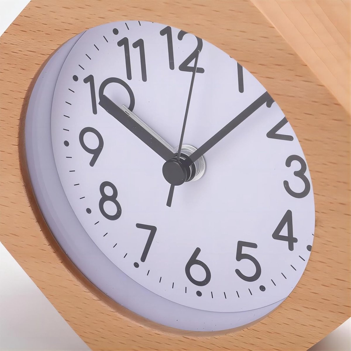 Wekker Wooden Alarm Clock, No Ticking, Silent, with Arabic Numerals, Backlit, Snooze Function, Battery Operated, for the Bedroom - Image 3