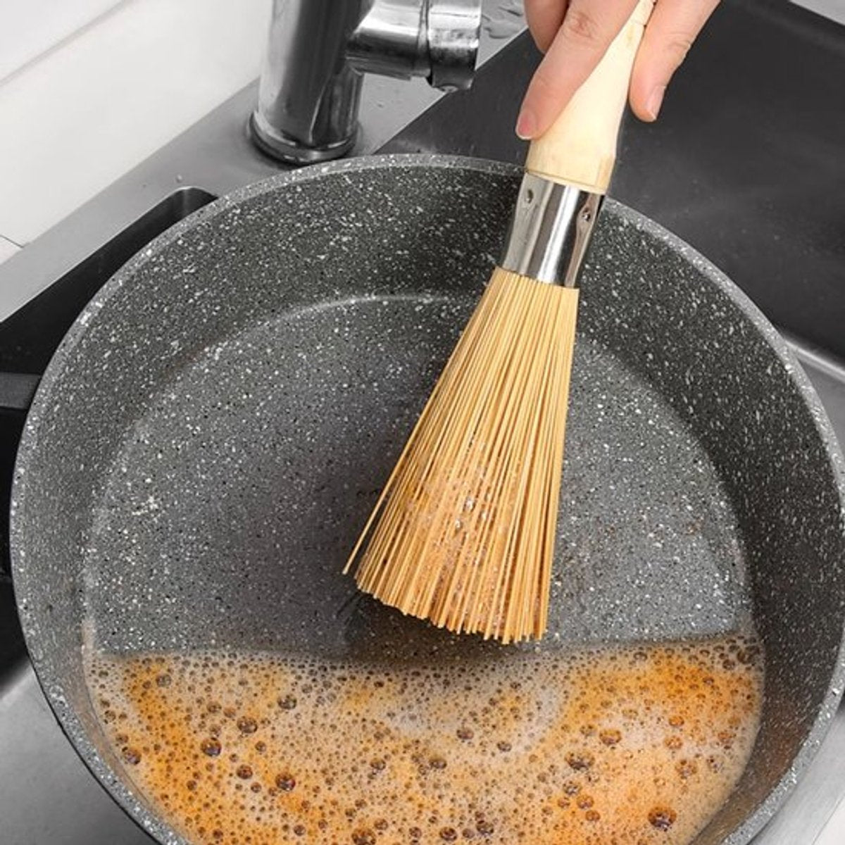 2 pieces - Natural bamboo scouring brush - Bamboo kitchen brush - Cleaning brush - Household dish brush - for cleaning dishes, cast iron pots, pans, vegetables and the sink. - Image 3