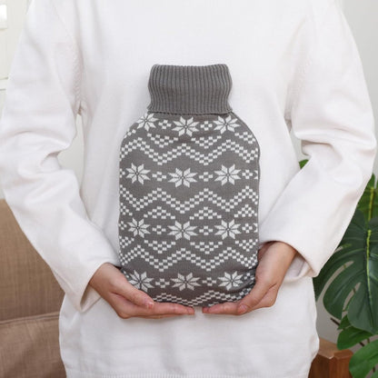 Hot water bottle - Hot water bottle - Hot water bottle - Hot water bottle with cover - Knitted hot water bottle cover - Snowflake pattern - For pain relief - Hand and foot warmer (2L) - Image 3