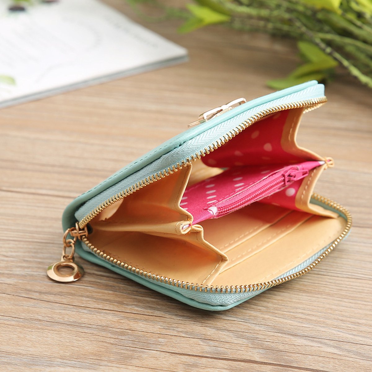 Ladies' Wallet & Card Holder with Bow | Holds 8 Cards | Credit Card Holder | With Cash Compartment | Card Holder | Wallet | PU Leather | Green - Image 3