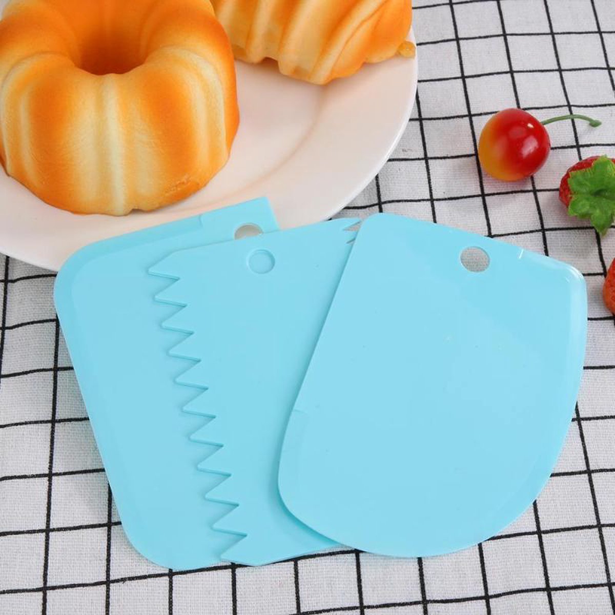 Fondant Scraper - Fondant Cutter - Dough Cutter - Cake Decoration - 3 Pieces - Blue - Image 2