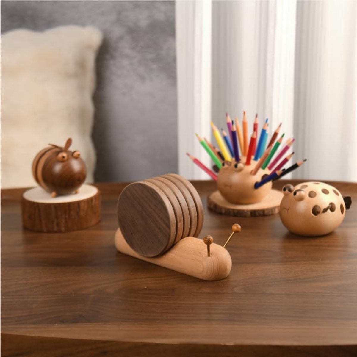 Wooden coasters - Natural acacia wood coasters - Cute and fun with stand - Modern home decor - Perfect for the coffee table - 7 x 7 cm - 5 pieces - Image 5