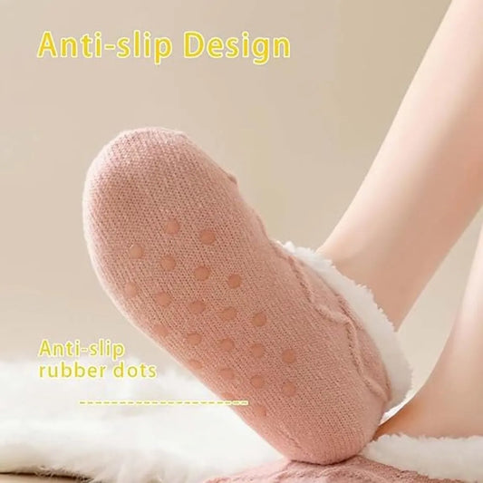 Women's Slipper Socks - Winter Warmth - Fluffy Sherpa lining - Ultra-comfortable for bare feet - One size (Washable) - Image 2