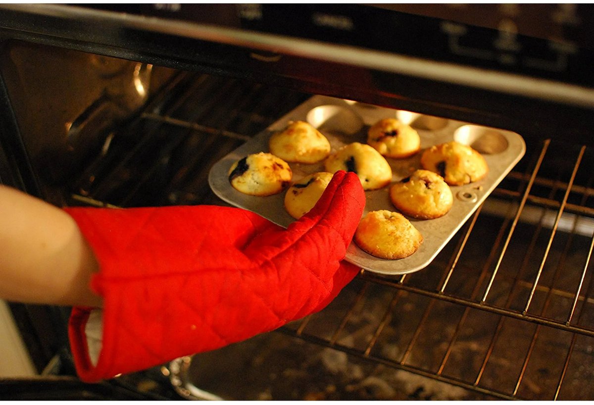 Oven Mitt Set – 1 glove + 1 potholder, red - Image 3