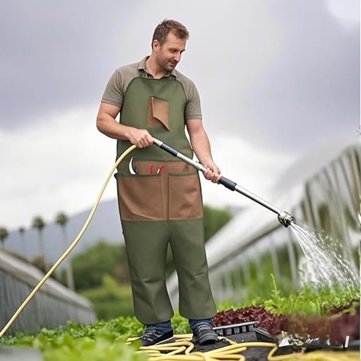 Garden Apron - Men's Apron - Picking Apron with Pockets - Waterproof - Adjustable, reinforced knees - Suitable for mowing lawns and grass. - Image 2