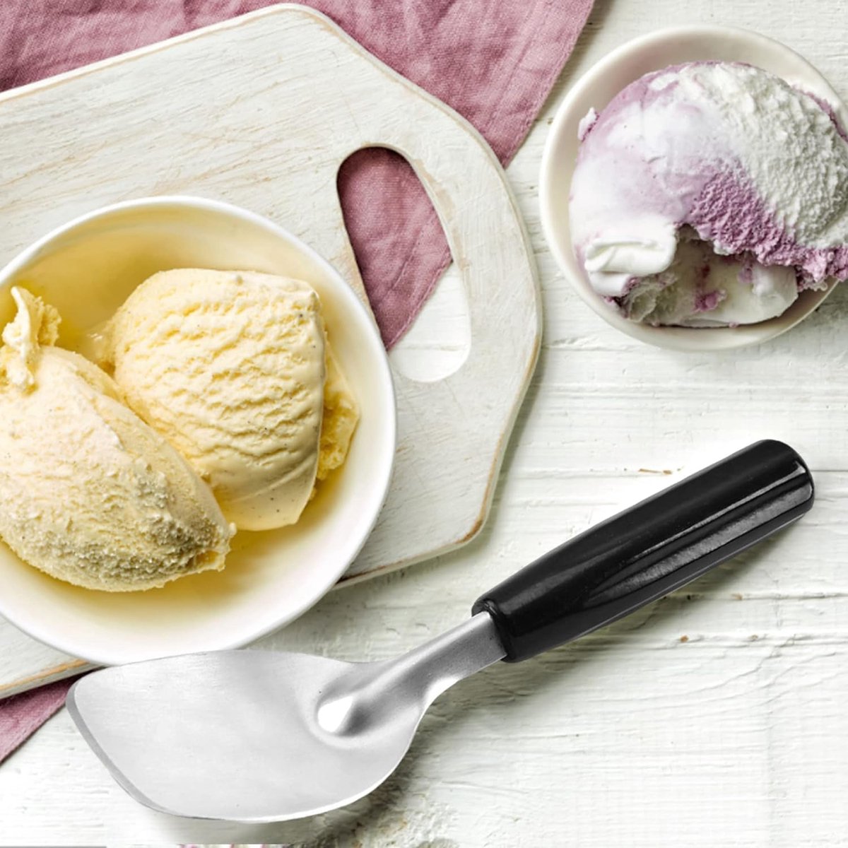 Robust ice cream scoop with non-slip handle - stainless steel ice cream scoop - perfect for scooping and serving hard frozen desserts. - Image 2