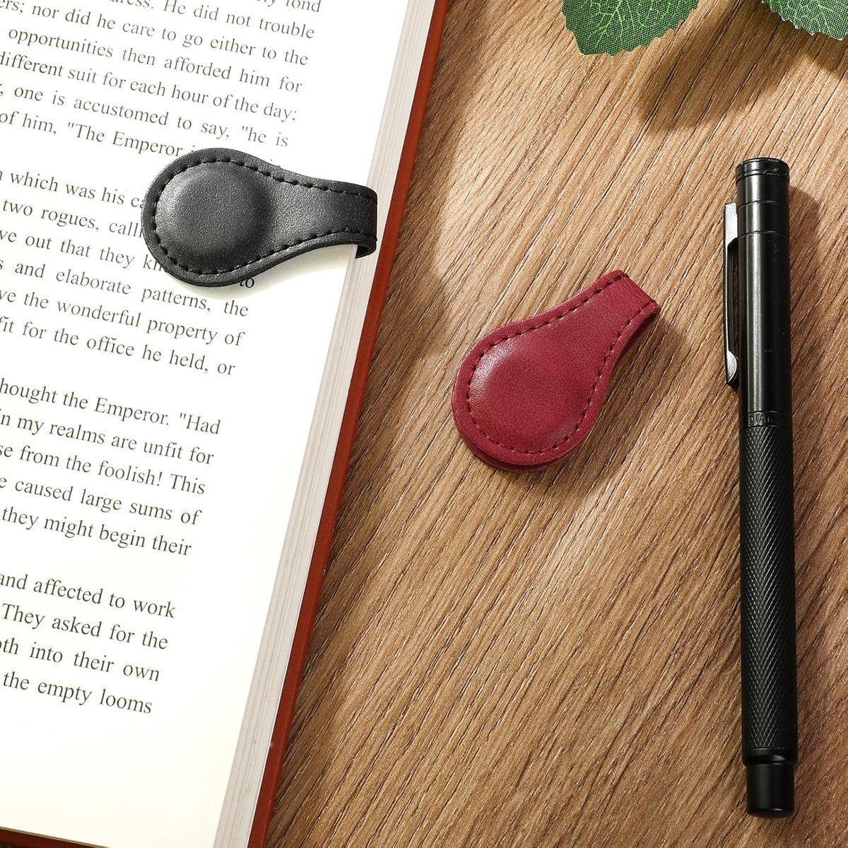 Bookmarks - 2 Pieces - Bookmark - Bookmark - Book Accessories - Page Holder - Page Holder - Magnetic Bookmark - For Both Boys And Girls - For Books/Stationery - Children - Leather - Black And Red - Image 3