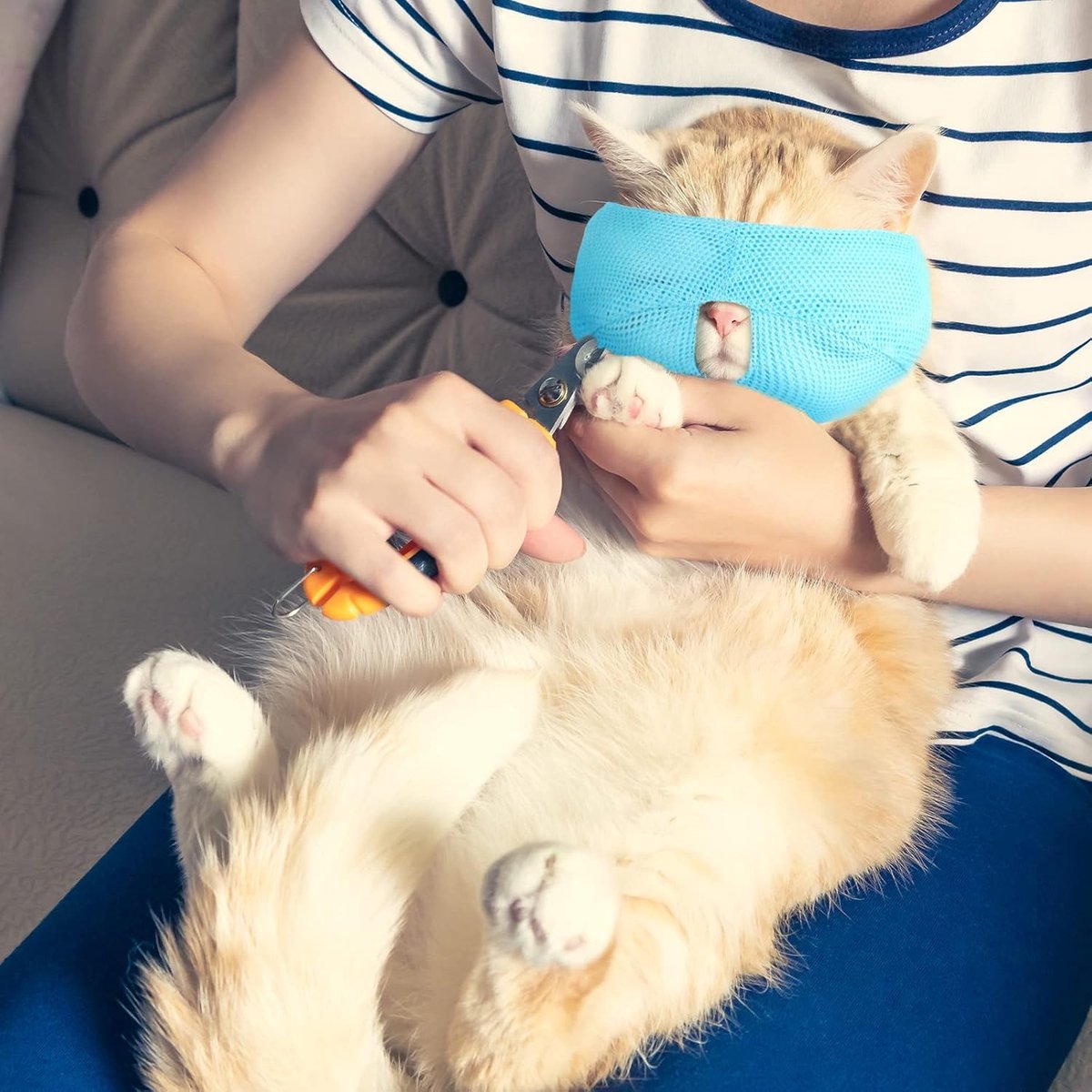 6 Pieces - Breathable Cat Muzzle Size L - Cat Muzzles - Muzzles for Cats and Kittens - Neck Circumference: 18-26 Cm - For Travel, Vet Visits and Bathrooms - Nylon - Eye Mask for Pet Grooming - Cat Muzzle - Breathable - Comfortable - Image 3