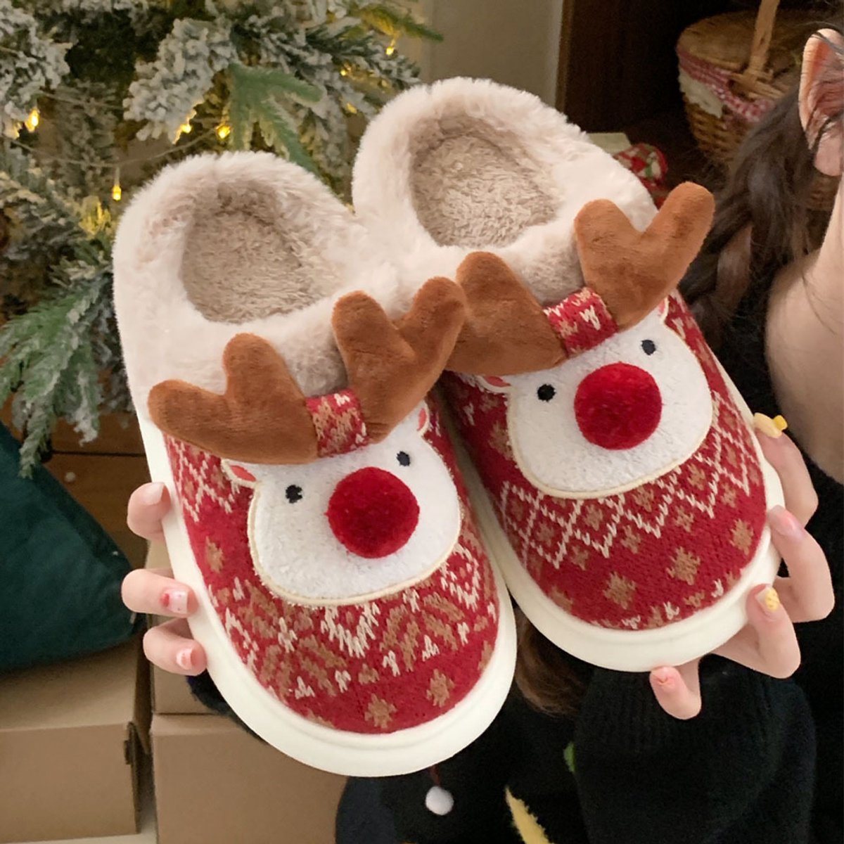 Slippers - House shoes - Christmas - Christmas Gift - Anti-slip - Anti-slip Sole - with Plush Lining - Comfeet - Warm - Women and Men - Size 39/40 - Red - Creative - Interesting - Surprising - Gift - Perfect as a Christmas gift - Image 2