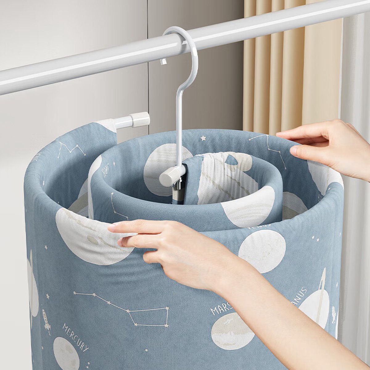 Spiral Hanger - Diameter 45cm - Drying Function - Duvet Cover Hanger - Multifunctional Storage - Spiral Quilt Drying Rack - Space-Saving Hangers for Sheets Bedspreads Coverlets Mattresses Tablecloths Sofa Covers Blankets Scarves Capes - White - 1 Piece - Image 2