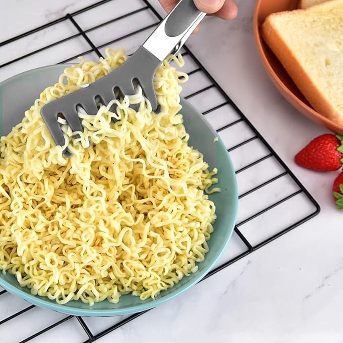 2x Spaghetti Tongs - Kitchen Tongs - Serving Tongs - BBQ Tongs - Stainless Steel and Silicone - Meat Tongs - Heat Resistant - Non-Stick - Barbecue Tongs - Spaghetti Tongs - Salad Tongs - Kitchen Utensils - Barbecue Accessory - 2 Different Shapes - Grey -  - Image 2