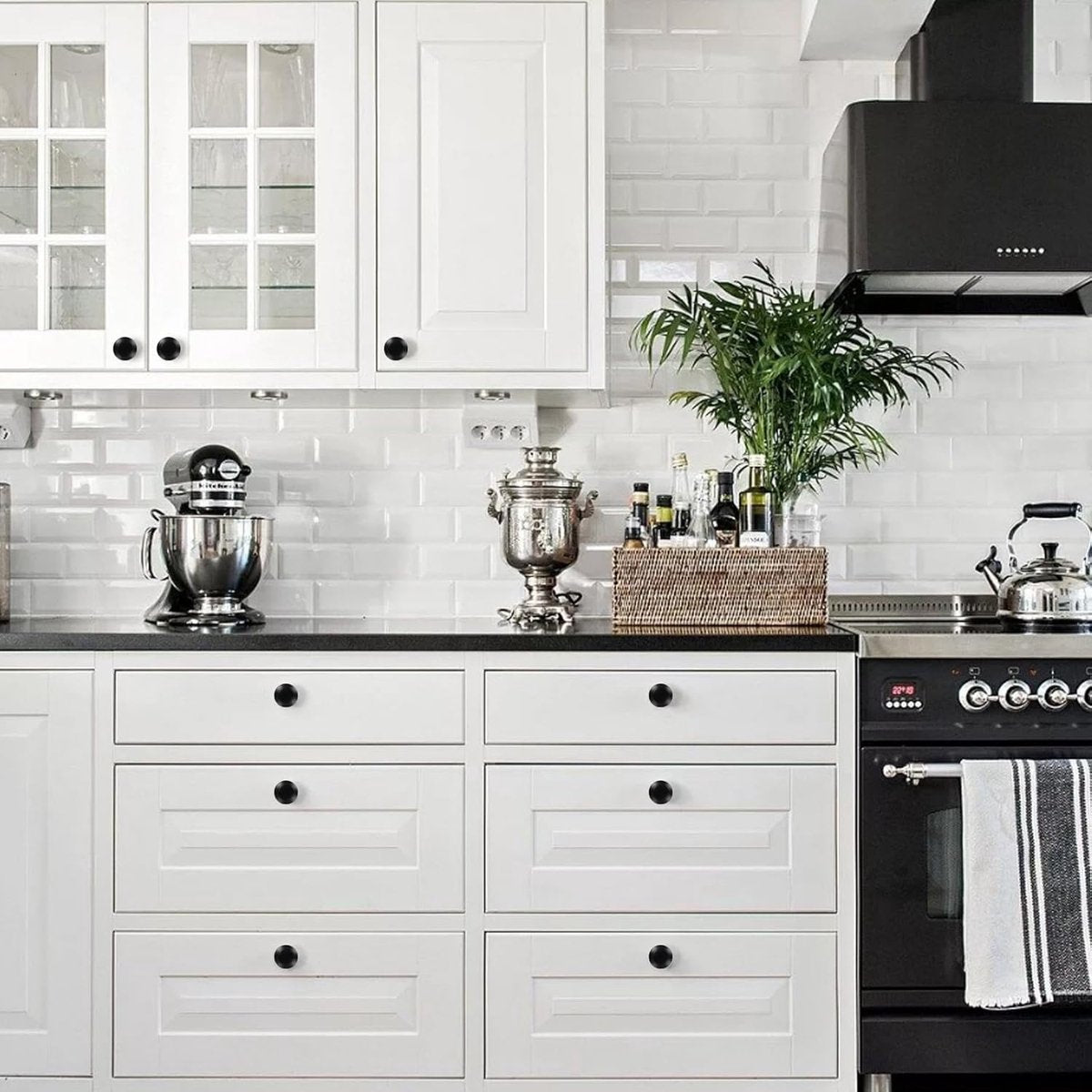 Handles - 18 Pieces - Cabinet Handles - Furniture Handles - Kitchen Handle - Antique Knobs - 30MM - Cabinet Handles - Kitchen Cabinet Handles - Furniture Handle - Kitchen Handle - Door Handle - Drawer Handle - Incl. Screws - Stainless Steel - Black - Mode - Image 5