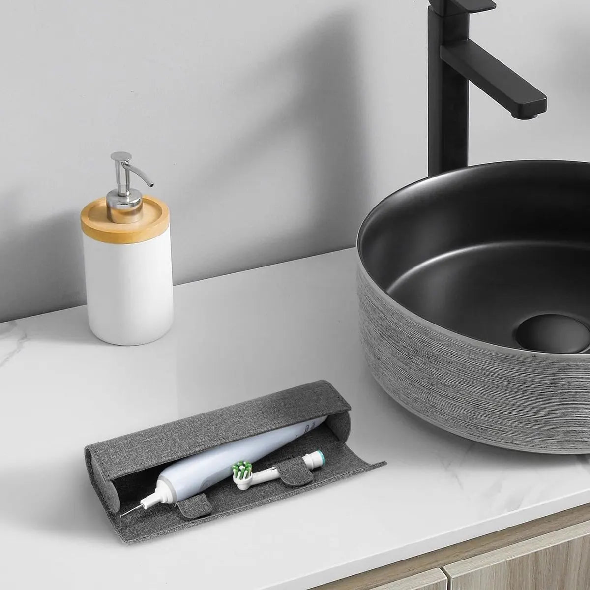 Electric Toothbrush Travel Case - With Magnetic Closure - Toothbrush Holder - Hard Shell Electronic Toothbrush Carrying Case - Universal - Protective Storage Box - 20x6x4 Cm - Grey - 1 Piece - Image 3