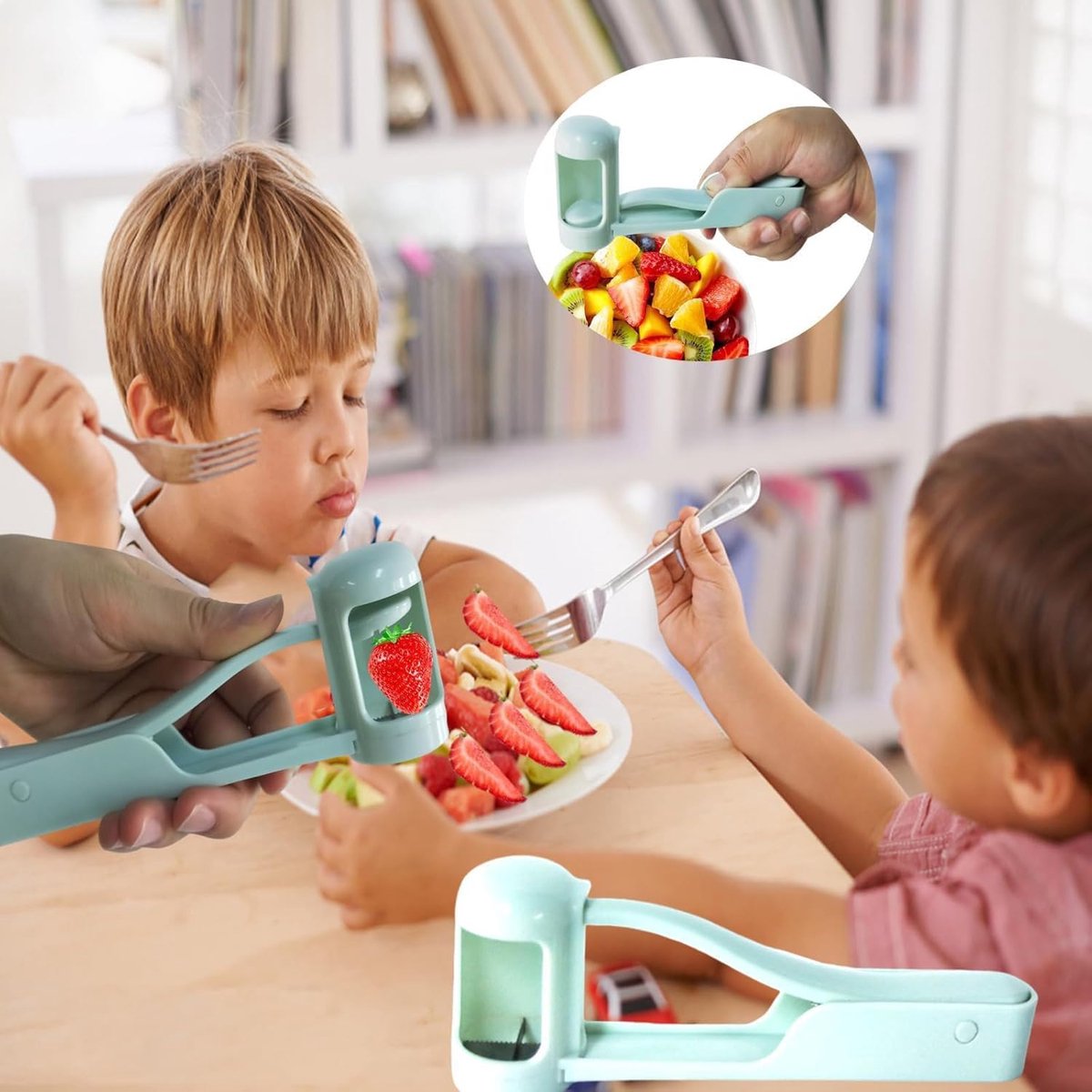 Grape Slicer - Fruit Slicer - Slicer - Vegetable Slicer - Tomato Slicer - Grape Slicer - Kitchen Tool - Salad Slicer - Cherry Tomato Slicer - For Round Vegetables, Salad And Fruit - Ideal For Tomatoes / Grapes / Cherries / Strawberries - For Toddlers - Image 5