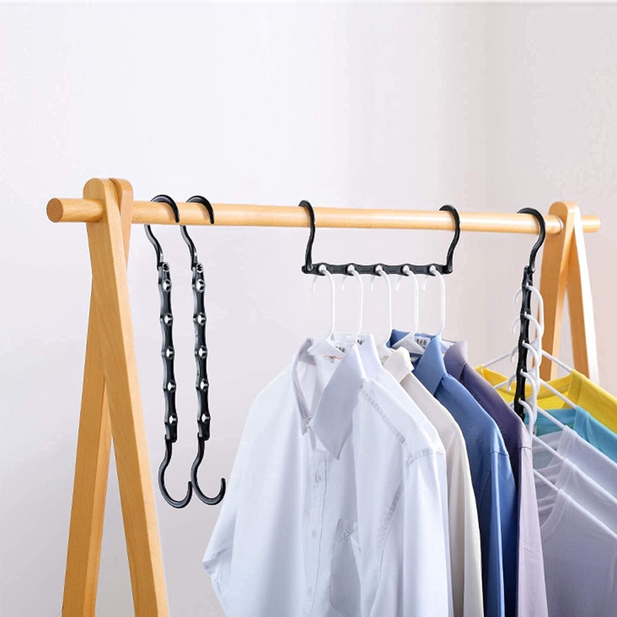 Clothes Hanger - 6 Pieces - Magic Clothes Hanger - Space-Saving Clothes Hanger - Wardrobe Hangers - 5 Slots - Multifunctional - Plastic - Wardrobe Organizer - Black - For 30 Garments - For Shirts, Trousers, Dresses, Jackets, Etc - Image 2