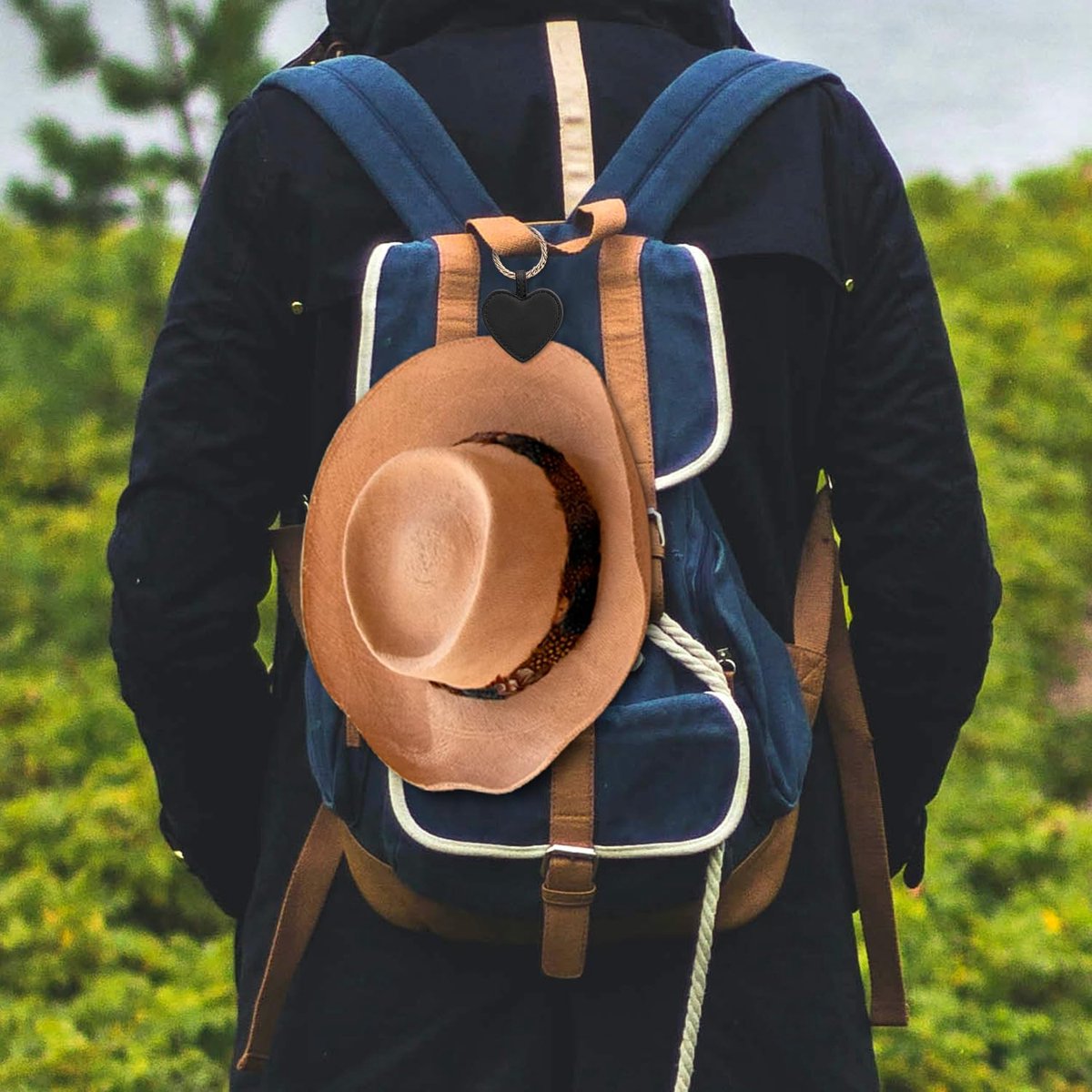 Magnetic Hat Clips - 2 Pieces - Hat Clips - On the Go - For Travel - Compact and Portable - For Men and Women - Outdoor - Universal - Magnetic - Anti-Lost - Black - Image 2