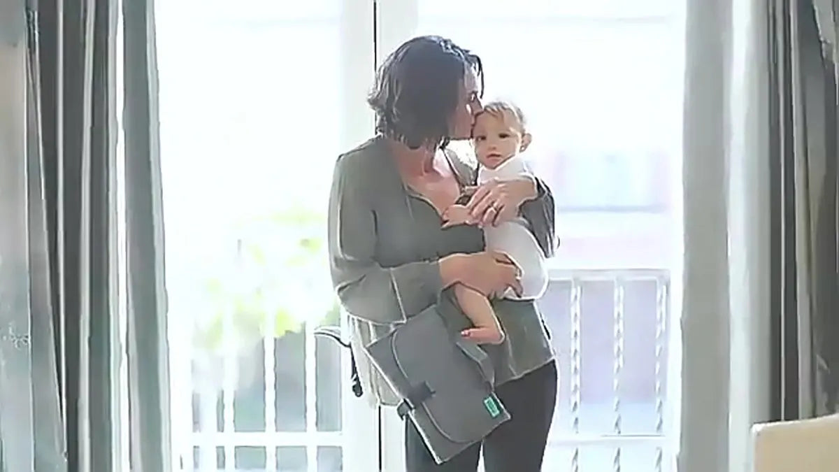 Baby Changing Mat On the Go - Changing Mat - Portable Changing Mat - Foldable - Diaper Bag - Diaper Pouch - Baby - Perfect Baby Shower Gift - Spacious & Water Resistant - Comfortable - Image 2