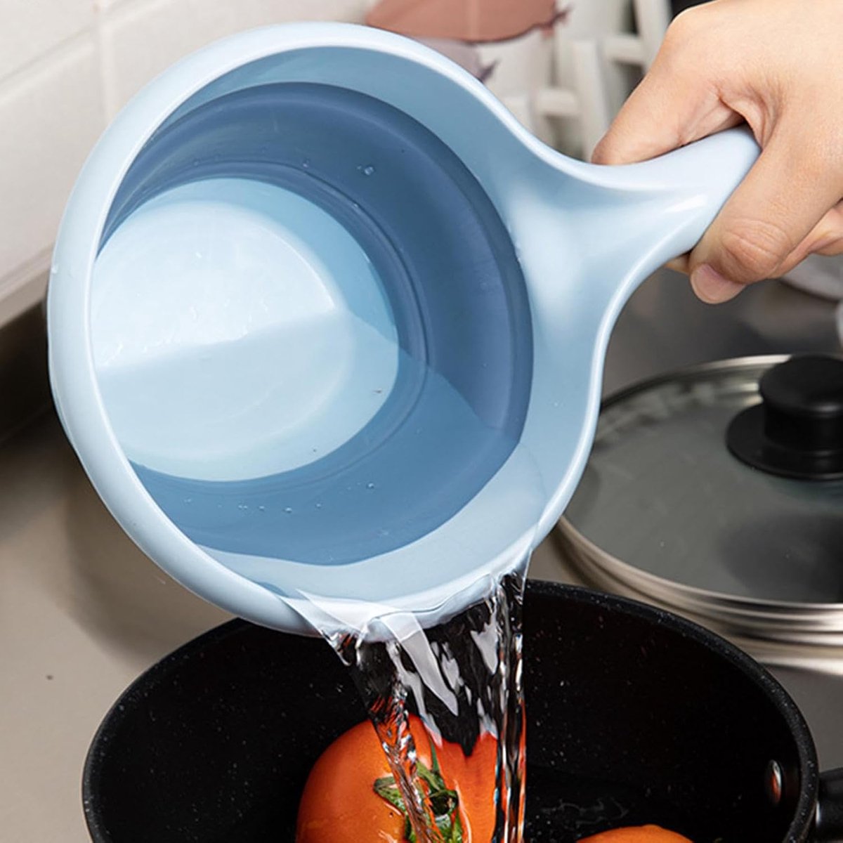 Portable Water Ladle - Foldable Water Ladle - Ladle with Handle - Easy to Store and Carry - For Kitchen/Bathroom/Camping/Hiking/Personal Care Routines/Pet Care - Garden Accessories - Plastic - Image 2