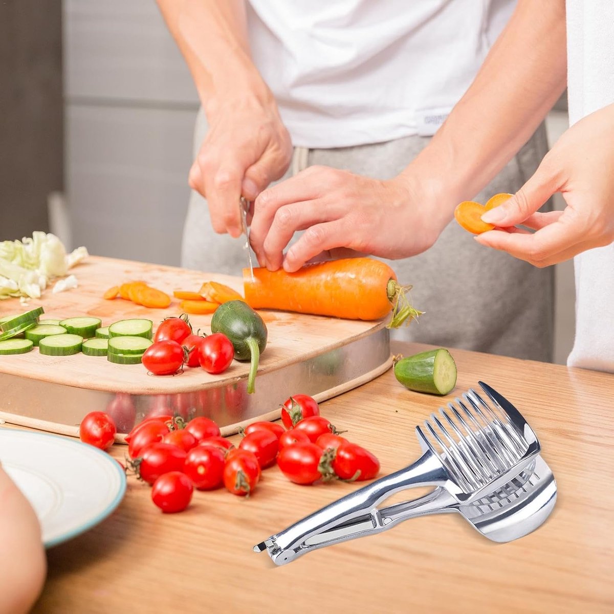 Tomato Slicer - Potato Slicer - Egg Slicer - Egg Slicer - Vegetable Slicer - Egg Slicer - Tomato Cutting Aid - Onion Slicer - Citrus Slicer - Tomato Tongs - Multifunctional - Kitchen Cutting Aid - Kitchen Tool - With Grip - Anti-Slip - Stainless Steel - Image 2