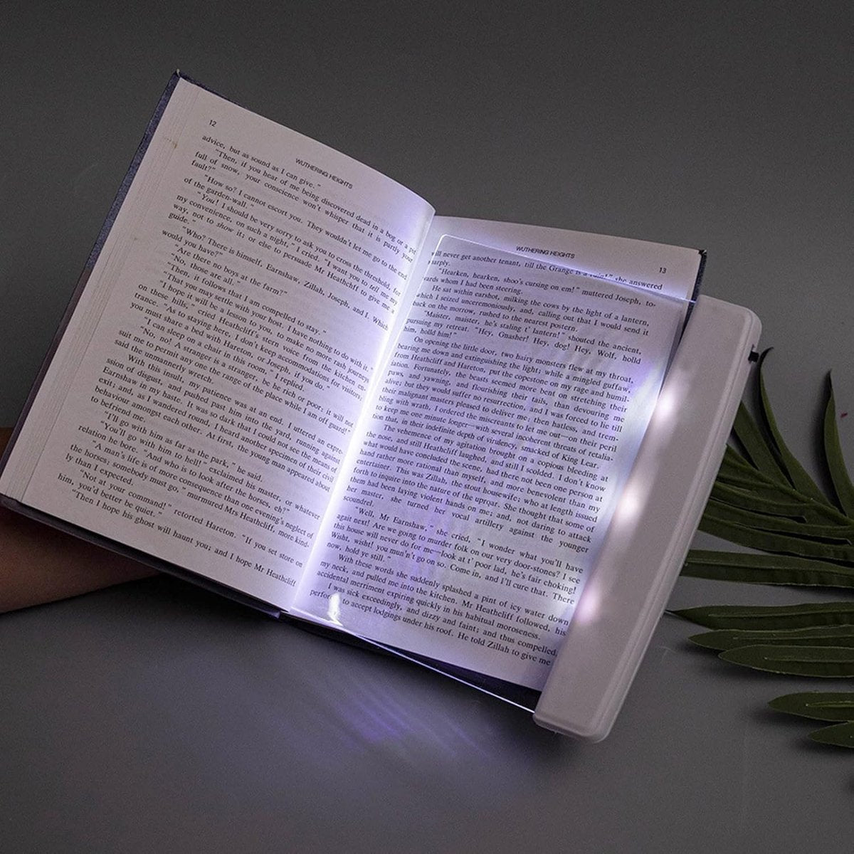 reading light for book - reading light - bookmark Book lamp - reading light for in bed - flat reading light - flexilight reading light - Battery operated (Requires 3 AA batteries, not included) - Suitable for reading in the evening - White - Image 2