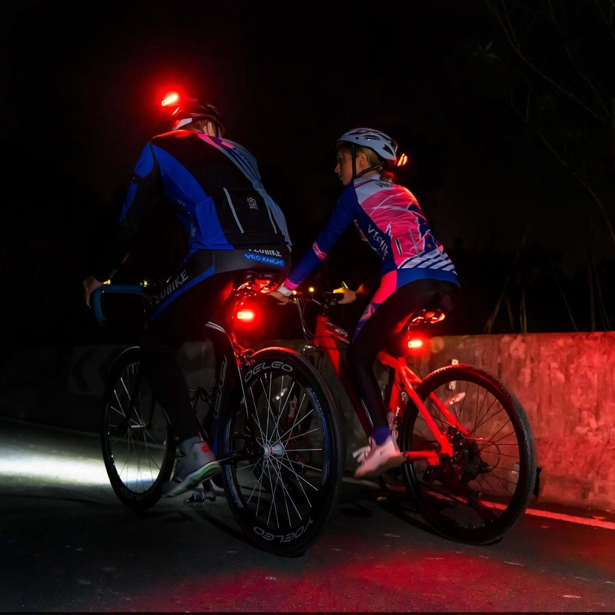 2-Piece Bicycle Light - Bicycle Rear Light - Bicycle Rear Lights - Front Light & Rear Light - USB Rechargeable Bicycle Lighting - LED Bicycle Light - Bicycle Lights - Drop-Resistant & Waterproof - Bicycle Light Suitable For Any Bike - for Night Riding - R - Image 2