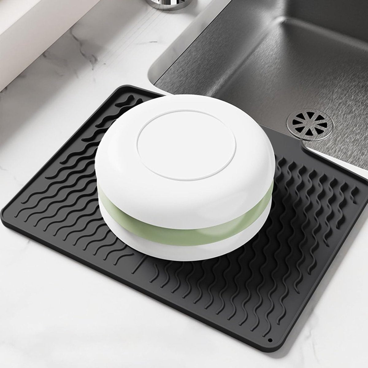 39*32 cm - Drain mat - Countertop drying mat - Foldable silicone drainer - kitchen drying mat - non-slip - silicone draining mat - for the sink, for kitchen utensils, cups, fruit and vegetables - black - Image 4