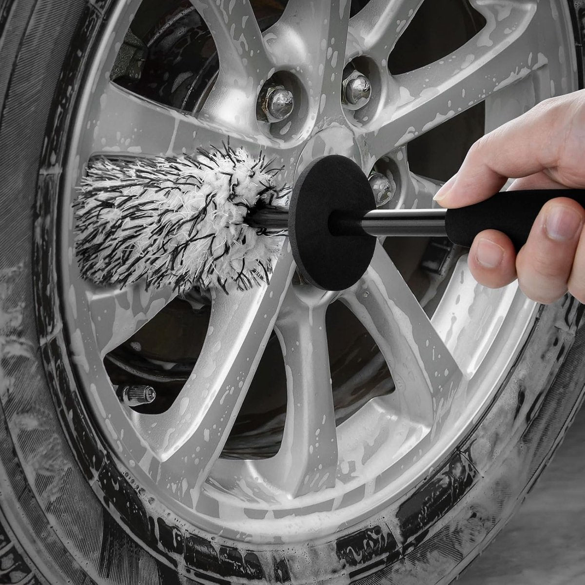 Rim Brush - Car Wheel Brush with Car Wash Glove - Microfiber Rim Brush - Tire Brush - Wheel Brush - Rim Cleaner - Car Rim Brush - Car Wheel Cleaning Brush - Detachable - Car Brush - Car Cleaning Set - Black - Image 4