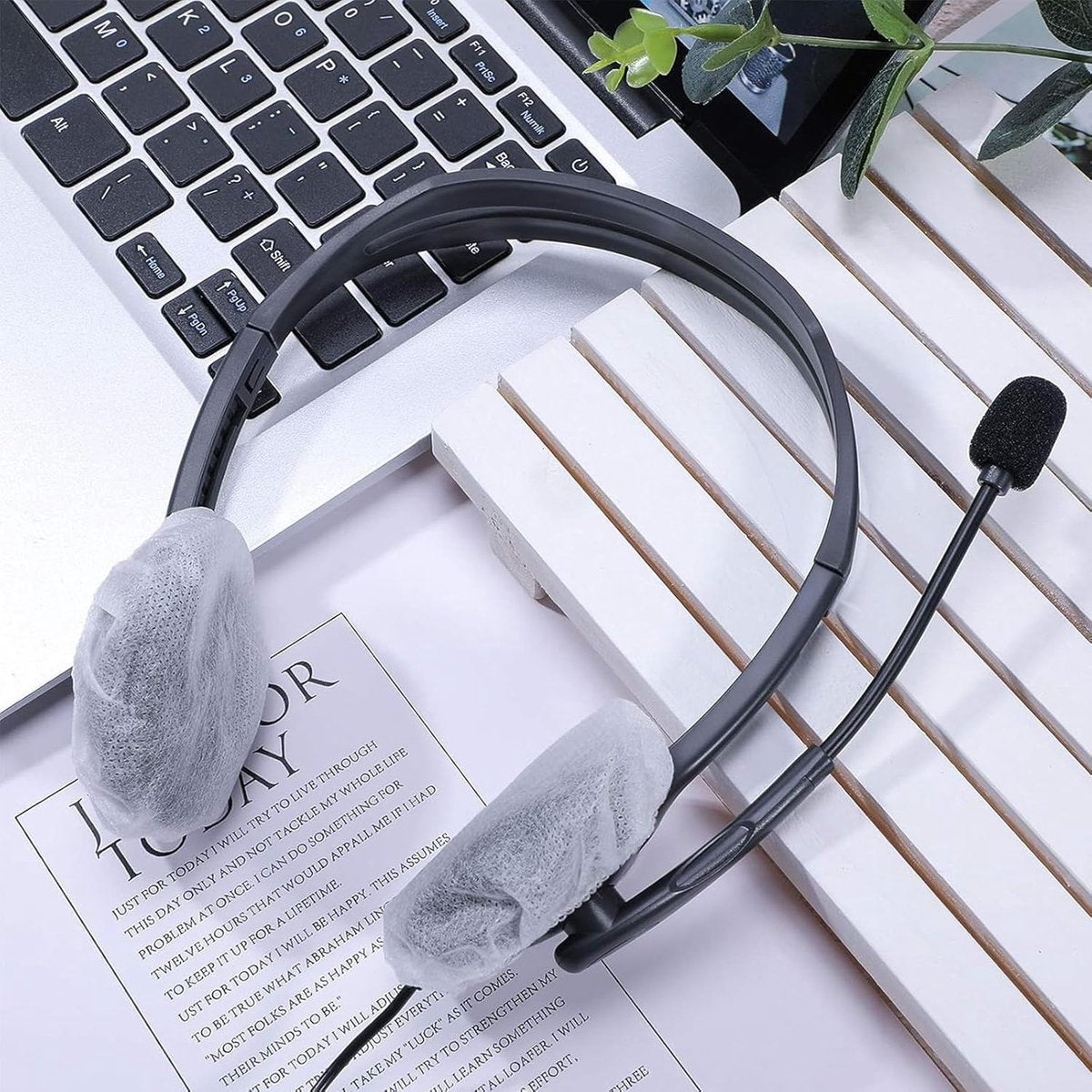 Elastic Headphone Hygiene Cases - 100 pieces - non-woven fabric headphone covers - replacement headphone hygiene cases - elastic stretch - universal - cover case 11cm - for home, sports and office - White - Image 4