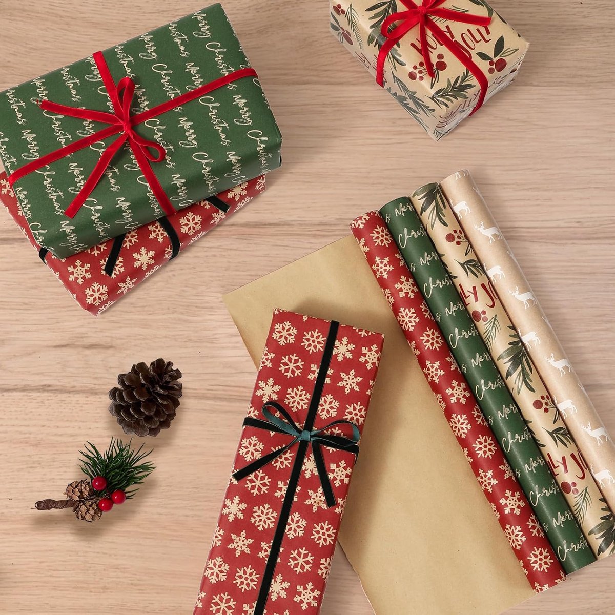 Wrapping paper - Christmas wrapping paper - Christmas gift paper - Wrapping paper with figures - 43 x 300cm - 4 rolls - Christmas paper wrapping paper for Christmas - Christmas paper wrapping paper for children - gift paper - Kraft gift paper - Christmas  - Image 2