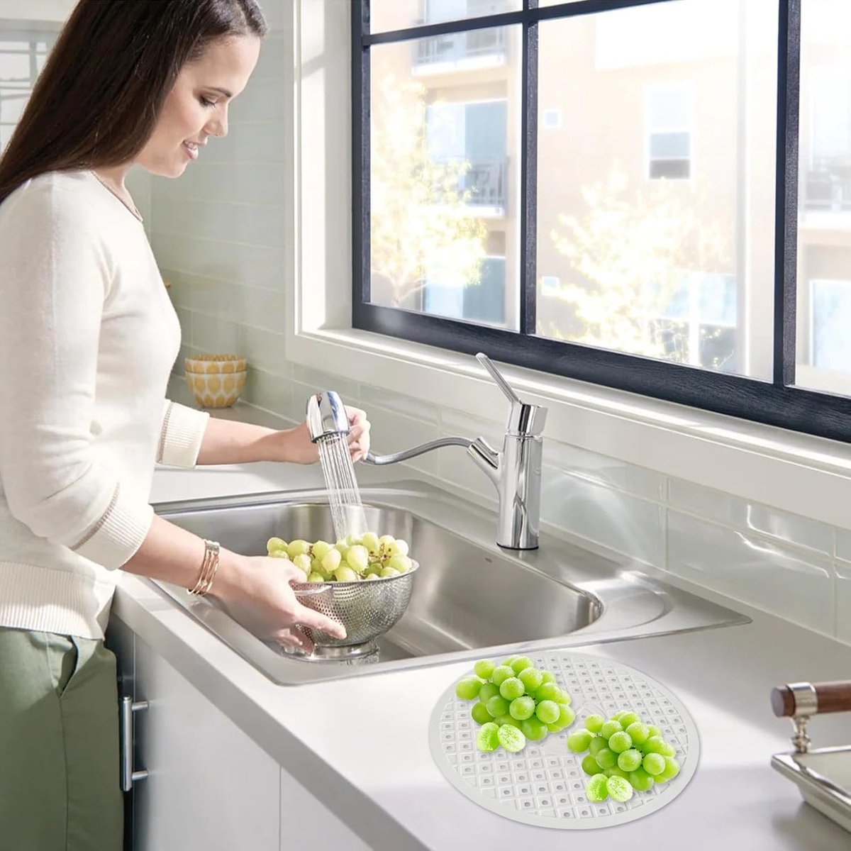1 Piece Silicone Sink Mat - Washbasin Mat - Sink Mat - Sink Mats - Rubber Countertop Mat for Sink - Cuttable - Foldable - Non-slip - Round sink mat - Protective mat - For countertop - Round White - ø 31 Cm - Image 3