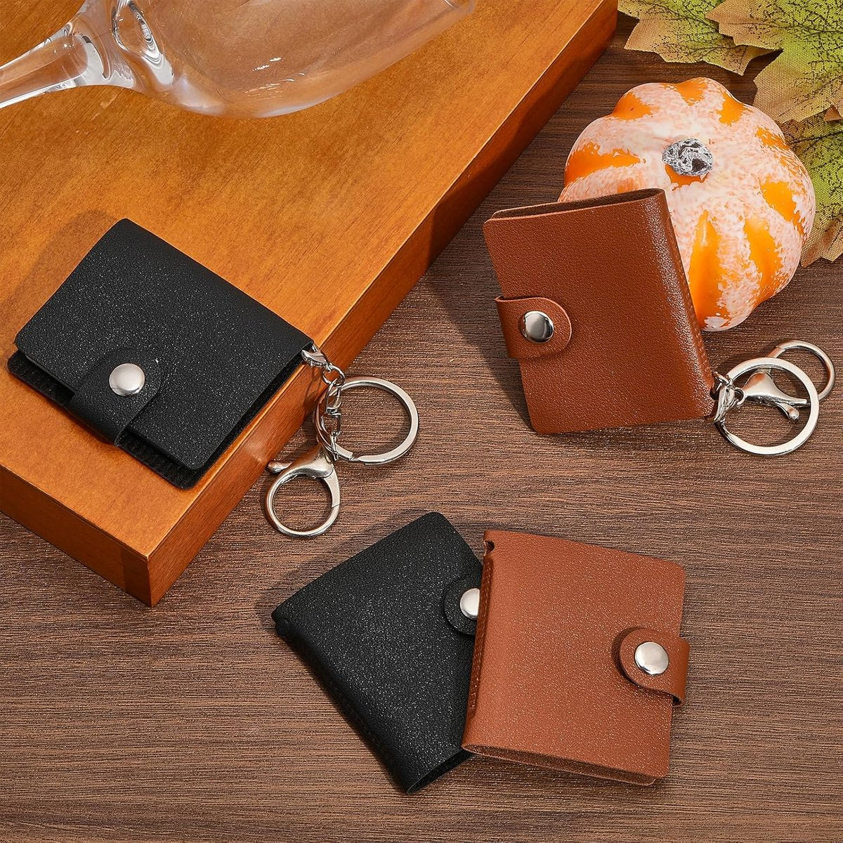 4 pieces - Mini photo album - 2 inch - Photo album - keychain - mini retro photo album - with lobster claw clasps and keychains - Each book can hold 20 photos - 10 pages - for a family and friends party keepsake - black, brown - Image 3