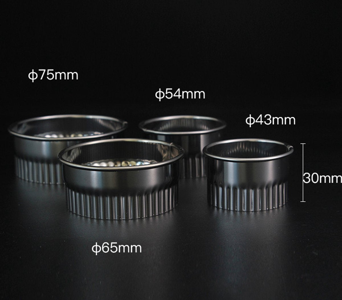 4 Pieces - Cookie Cutter - Round - Cookie Cutters - Cookie Cutters - Φ75/65/54/43mm - Serrated Edge - Silver - Stainless Steel - Image 4