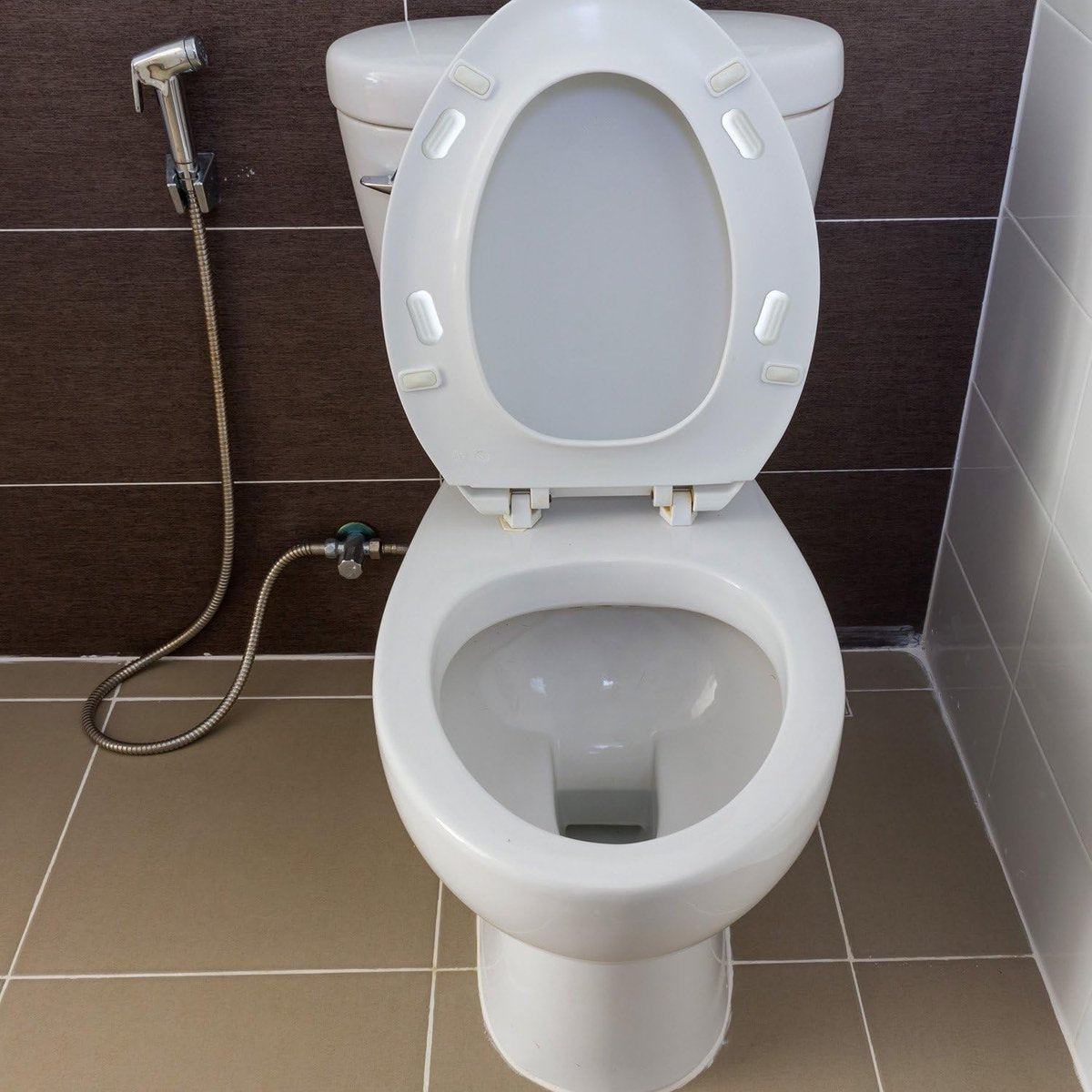 Toilet Seat Buffers - 8 Pieces - Toilet Seat Buffers - Extend Bidet Life - Toilet Seat Buffers - Silent and Soft Closing - Protect Toilet Seat - White - Self-adhesive - TPE, ABS and Plastic - Image 7