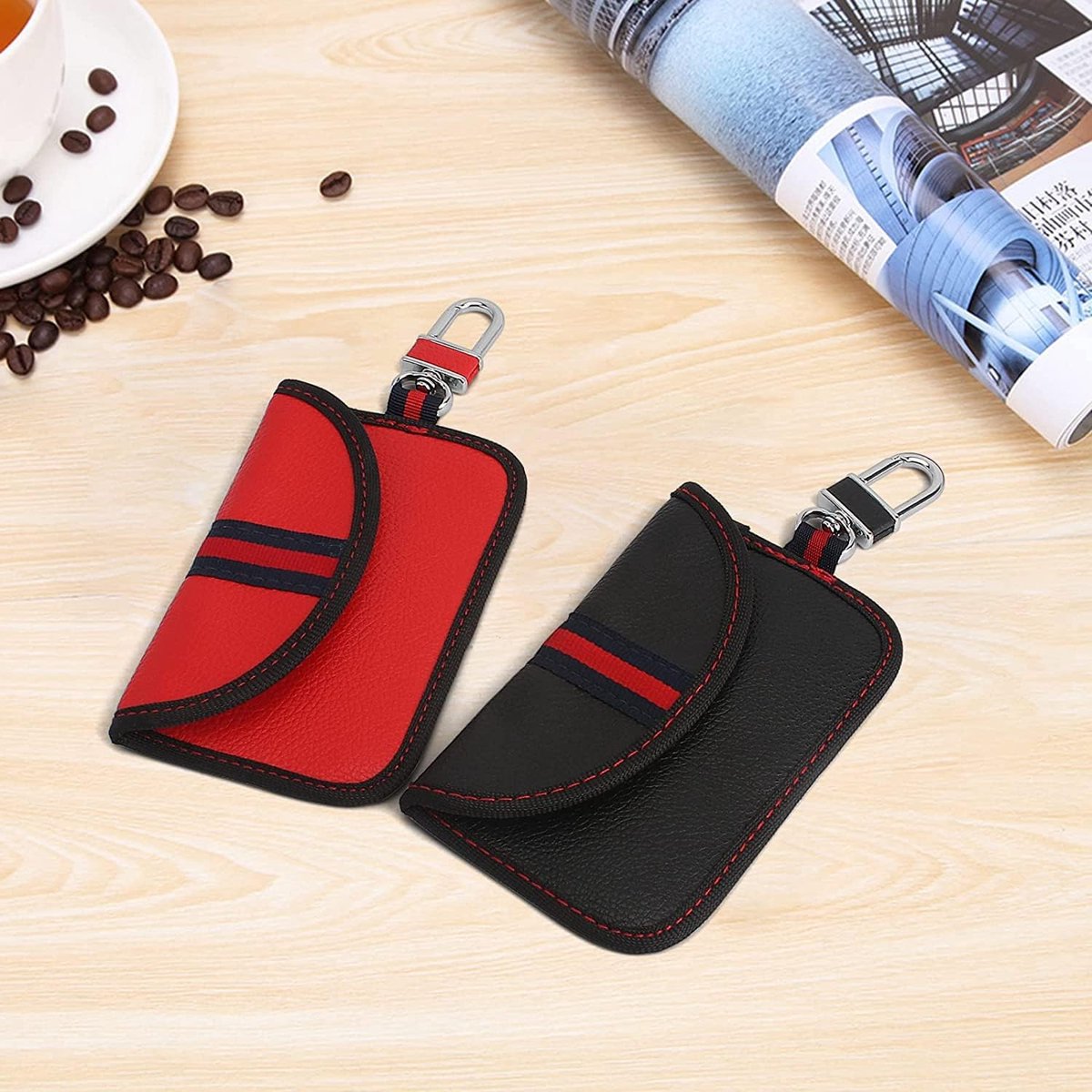RFID Anti-theft Car Key - 2 pieces - Protective cover - Car key - Anti-theft - With hook - Car key bag - Key bag - Security - Black/Red - Image 5